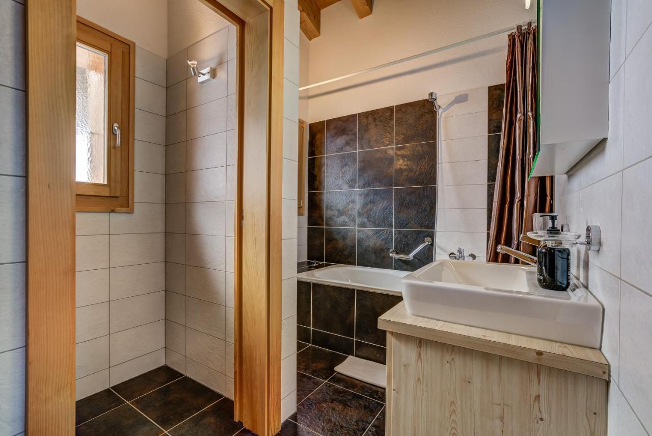 Chalet Flocon De Neige - Jacuzzi - Sauna La Tzoumaz Esterno foto