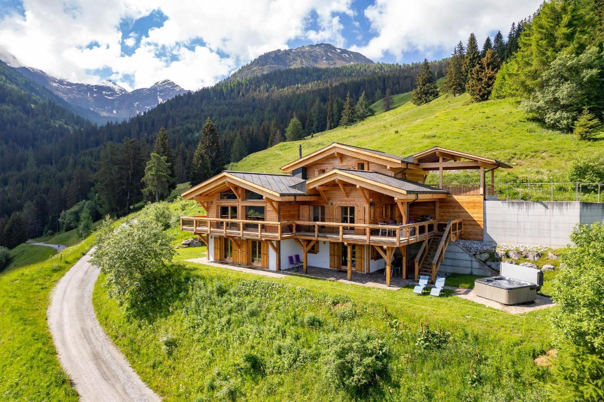 Chalet Flocon De Neige - Jacuzzi - Sauna La Tzoumaz Esterno foto